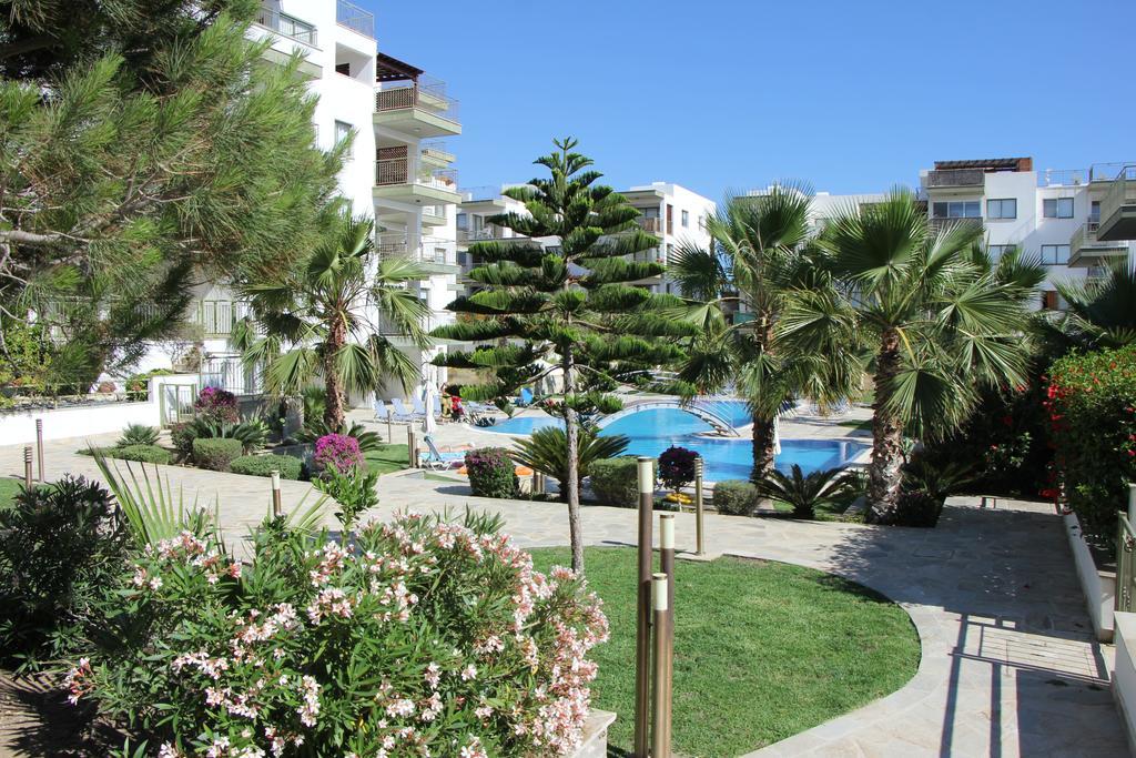 Danaos Pool View Appartement Paphos Buitenkant foto