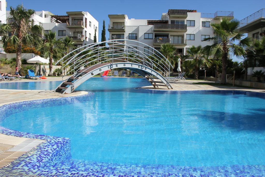 Danaos Pool View Appartement Paphos Buitenkant foto